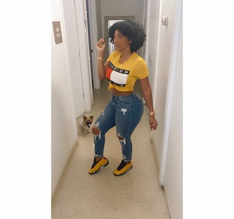 Sophie Likosky ポルノスター 素敵 画像