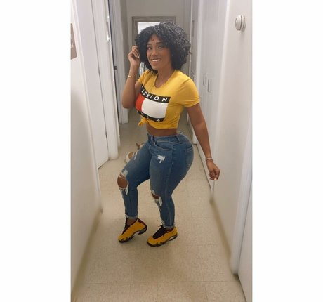 Sophie Likosky ポルノスター 写真