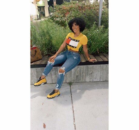 Sophie Likosky ホットなモデル 画像