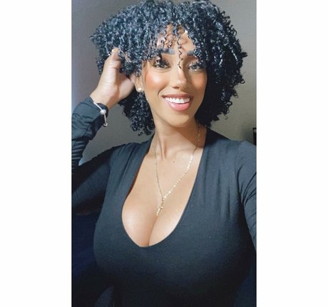 Sophie Likosky セクシーなスター 画像