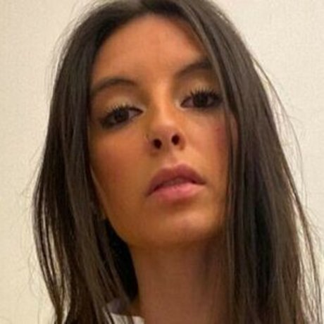 Biancusil 独占スター ギャラリー