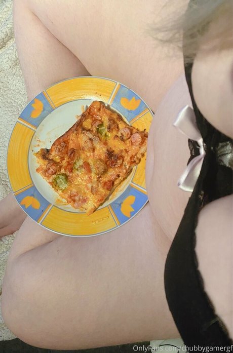 chubbygamergf ポルノスター 裸 写真