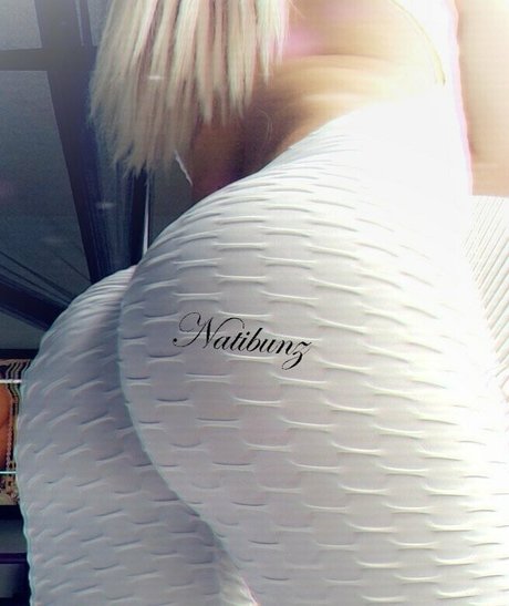 natistore 裸のポルノスター 写真