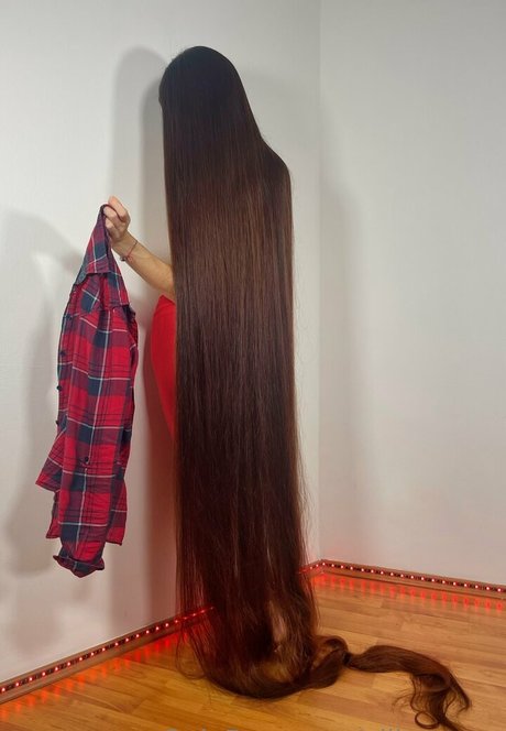 aliia more 独占モデル 写真