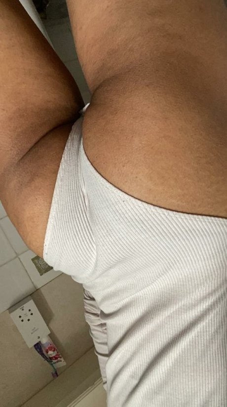 Davina Samra 独占スター ギャラリー