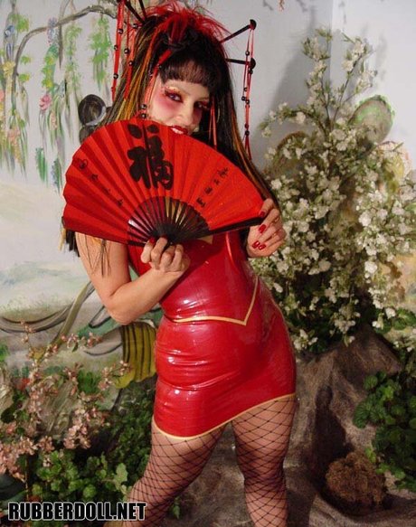 ティーンシーメールOnlyFans 美しいヌード ギャラリー