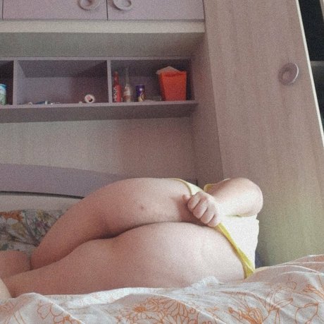 膨らみ OnlyFans 無料裸 写真