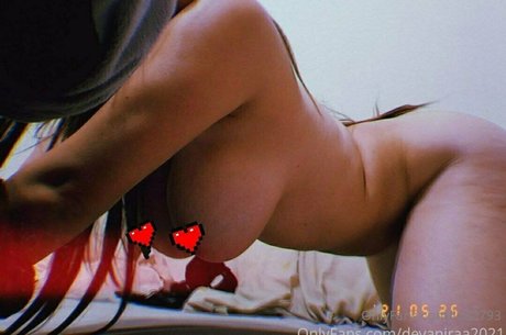 黒髪の熟女OnlyFans セクシー 画像