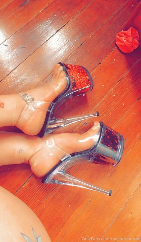 美しい足 OnlyFans ホット裸 写真