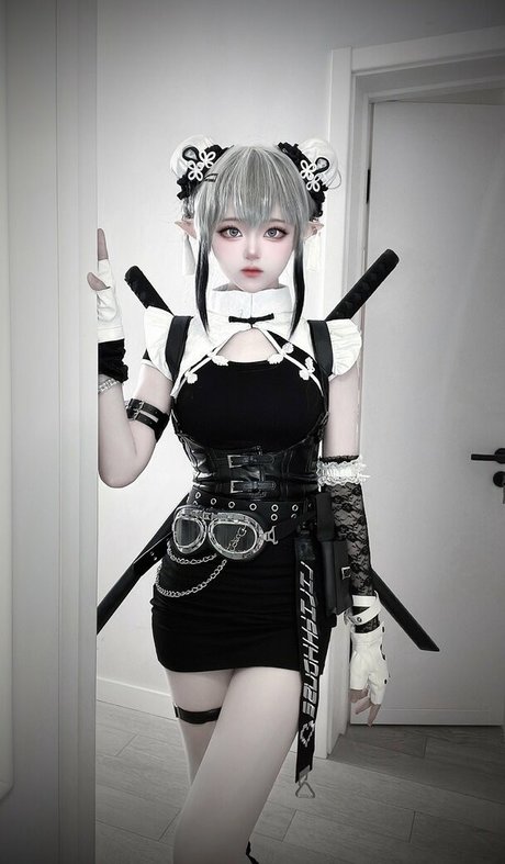 エボニートップオンリーファン ホットヌード 画像