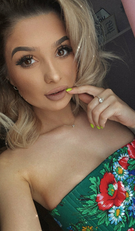 kimchopra エロティックなモデル 写真