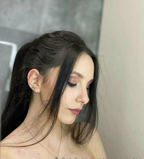 pina coladaa ヌードスター 画像