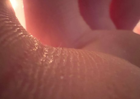 giantrozalina ポルノスター アート 画像