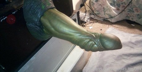 zadyas toybox ポルノスター エロティック 画像