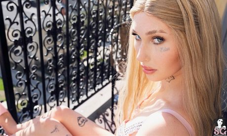 Malory Malibu 素敵なモデル ギャラリー