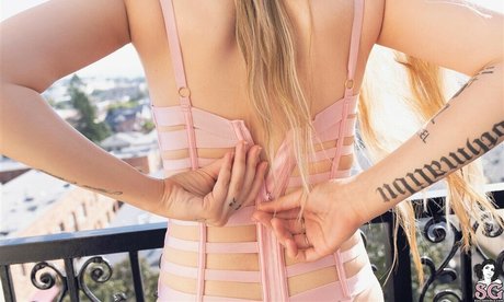 Malory Malibu セックスモデル 画像