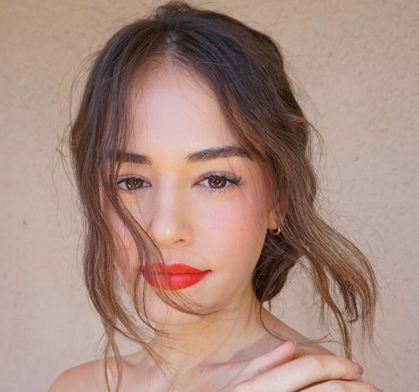 Kaylee Bryant xxxスター 写真