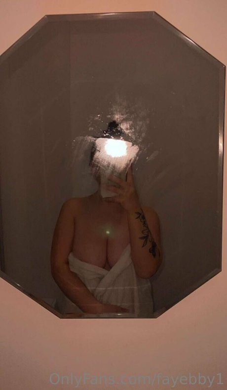 fayebby1 ポルノスター 写真