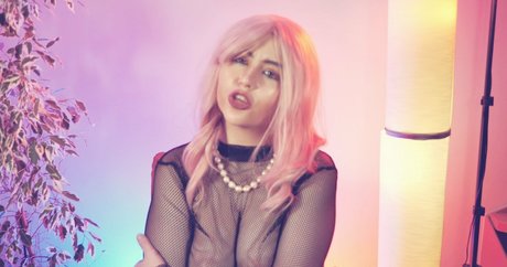 射精 OnlyFans アートヌード 写真