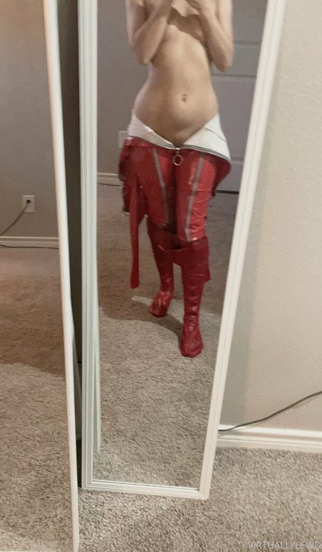 小柄で痩せたOnlyFans セクシーヌード 写真