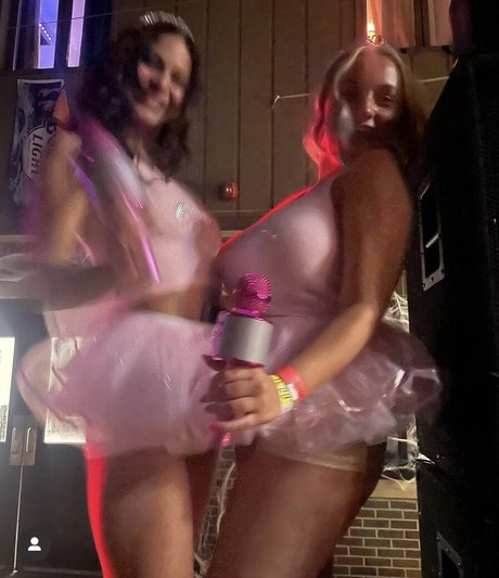 Katherine B ポルノスター アダルト 写真