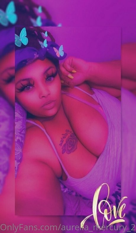 aurelia world 2 0 エロティック女優 写真