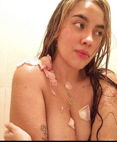 Monica Sacal アートモデル 写真