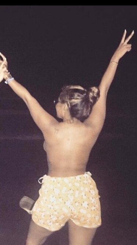 Monica Sacal 高品質女優 写真