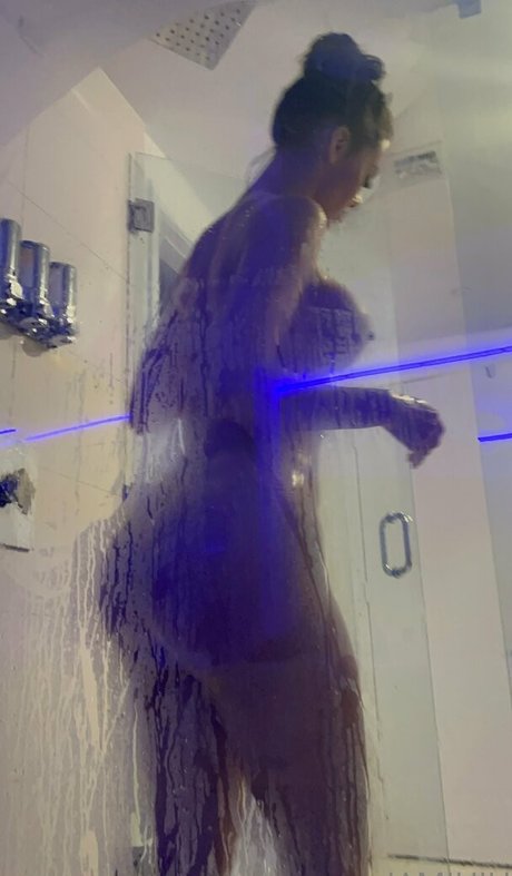 裸のトゥインクOnlyFans 可愛い 画像