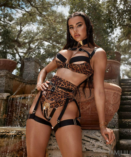 Juju Bahreis ポルノスター ホット 画像