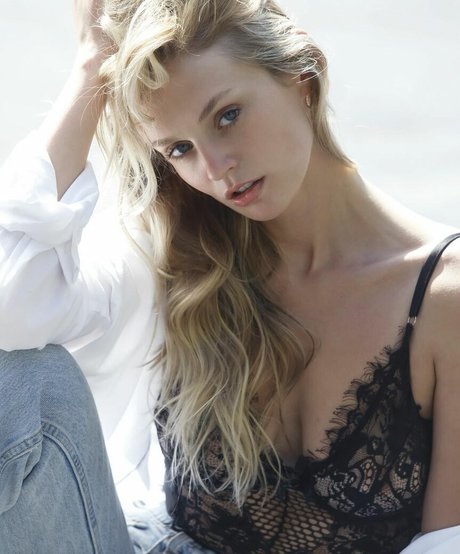 reaganhack ポルノスター 裸 写真