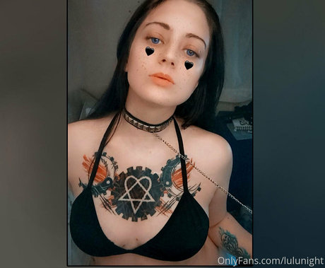 アジアンDP OnlyFans セクシー 写真