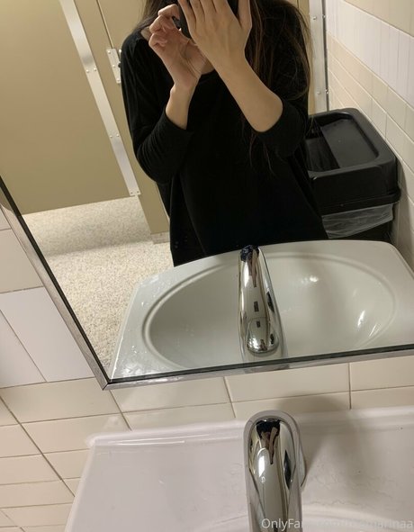 themarinaa ホットなポルノスター 写真