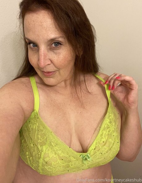 kourtneycakeshub 素敵な女優 画像