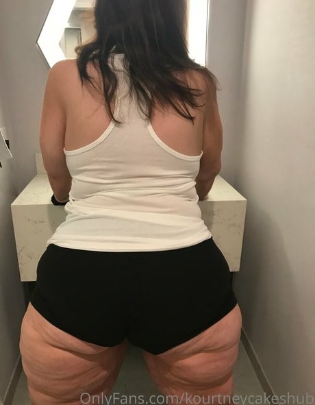 kourtneycakeshub ポルノスター 独占 ギャラリー