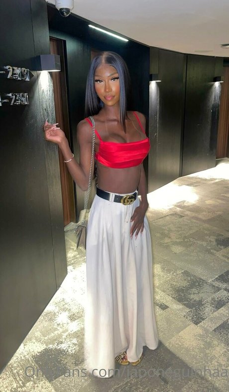 若い熟女OnlyFans 美しいポルノ 写真