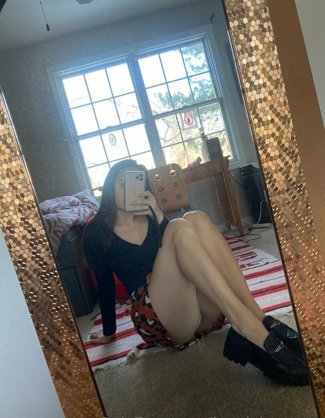 小柄なBBC OnlyFans ホットセクシー 写真