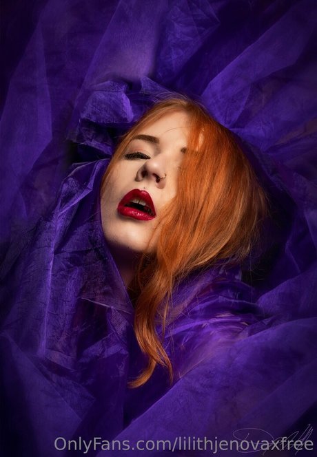 lilithjenovaxfree エロティックモデル 画像