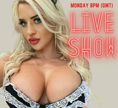 adayinsienna アート女優 ギャラリー