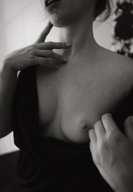 MissSamodiva 裸の女優 写真