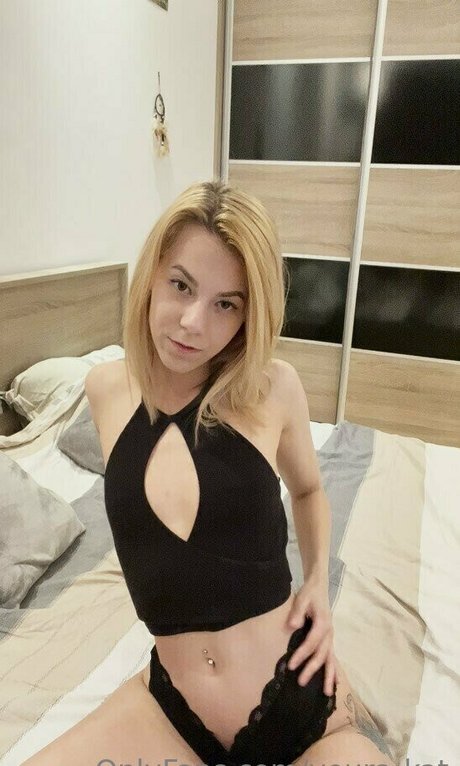 yours kat セックス女優 写真