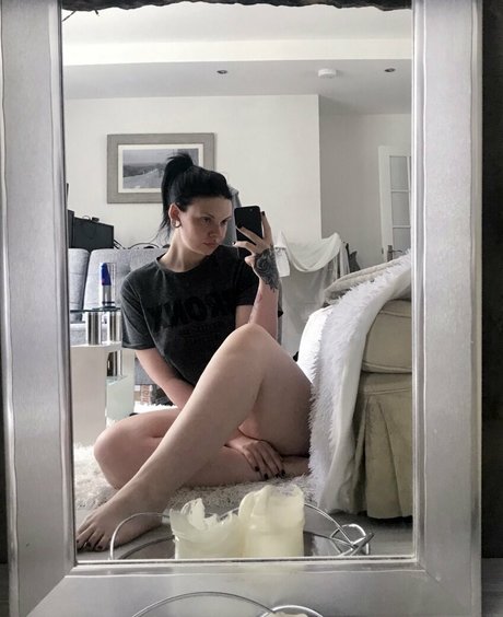 美しいアジアのOnlyFans アート裸 ギャラリー