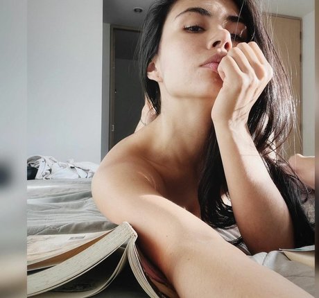 Ana Henao スター ギャラリー