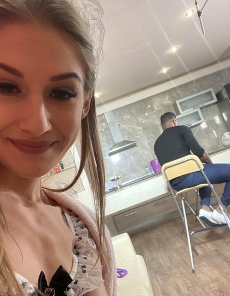 曲線美の赤毛OnlyFans ヌード 画像