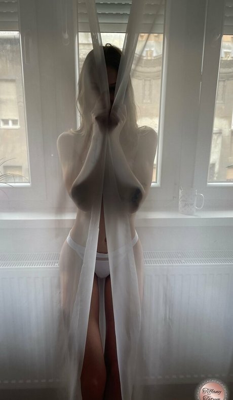 アヘ顔 OnlyFans セクシー 写真