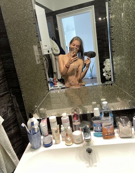 real tiffany 裸の女優 画像