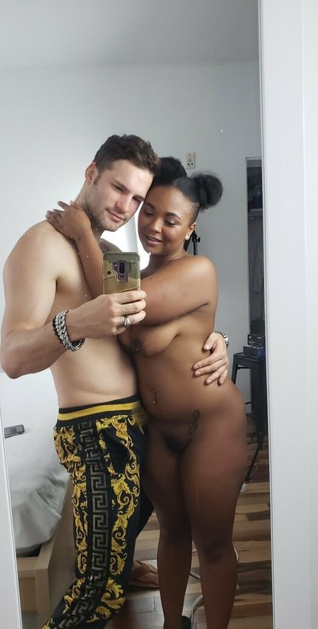 アマチュアOnlyFans アダルト 画像