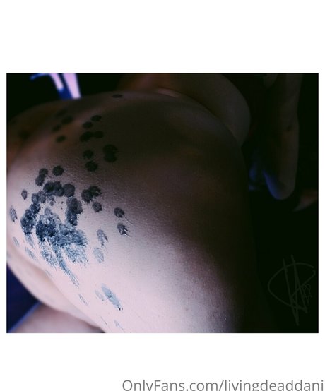 livingdeaddani 独占スター 写真