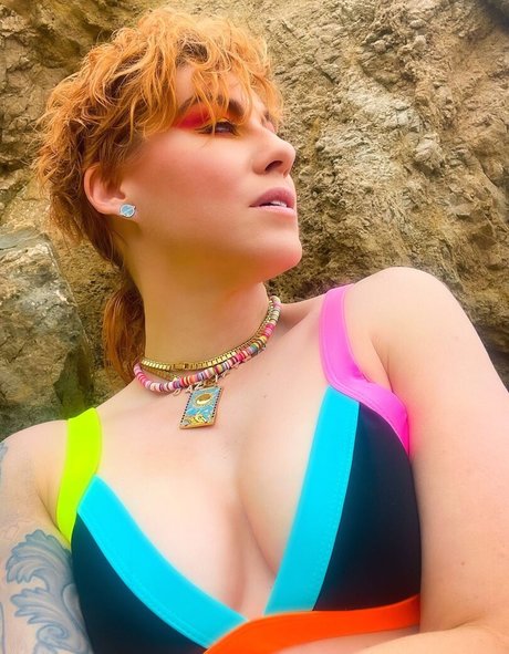 DanikaXIX セクシーなスター ギャラリー