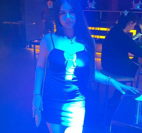 Suman Maria ポルノモデル 画像